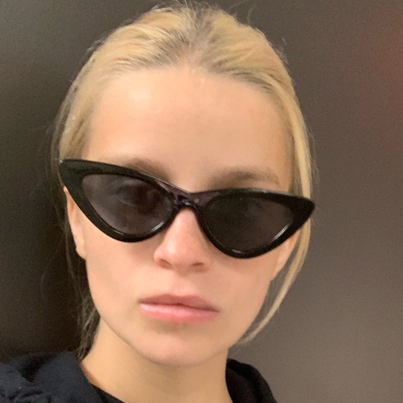 Meet your Posher, Sarah - Picture 1 of 1